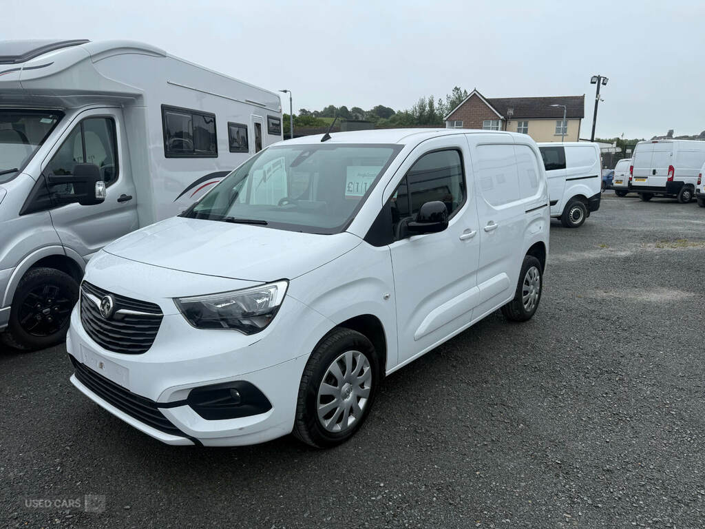 Vauxhall Combo 2300 1.5 Turbo D 100Ps H1 Pro Van White #2