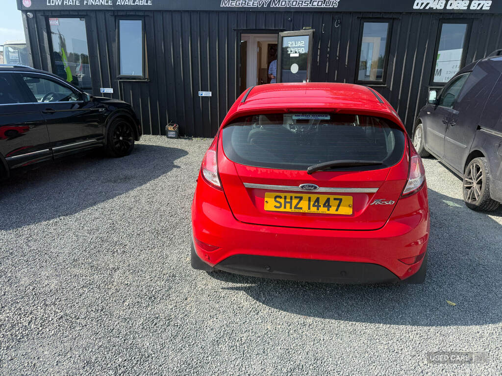Ford Fiesta 1.5 Tdci Zetec Red #2