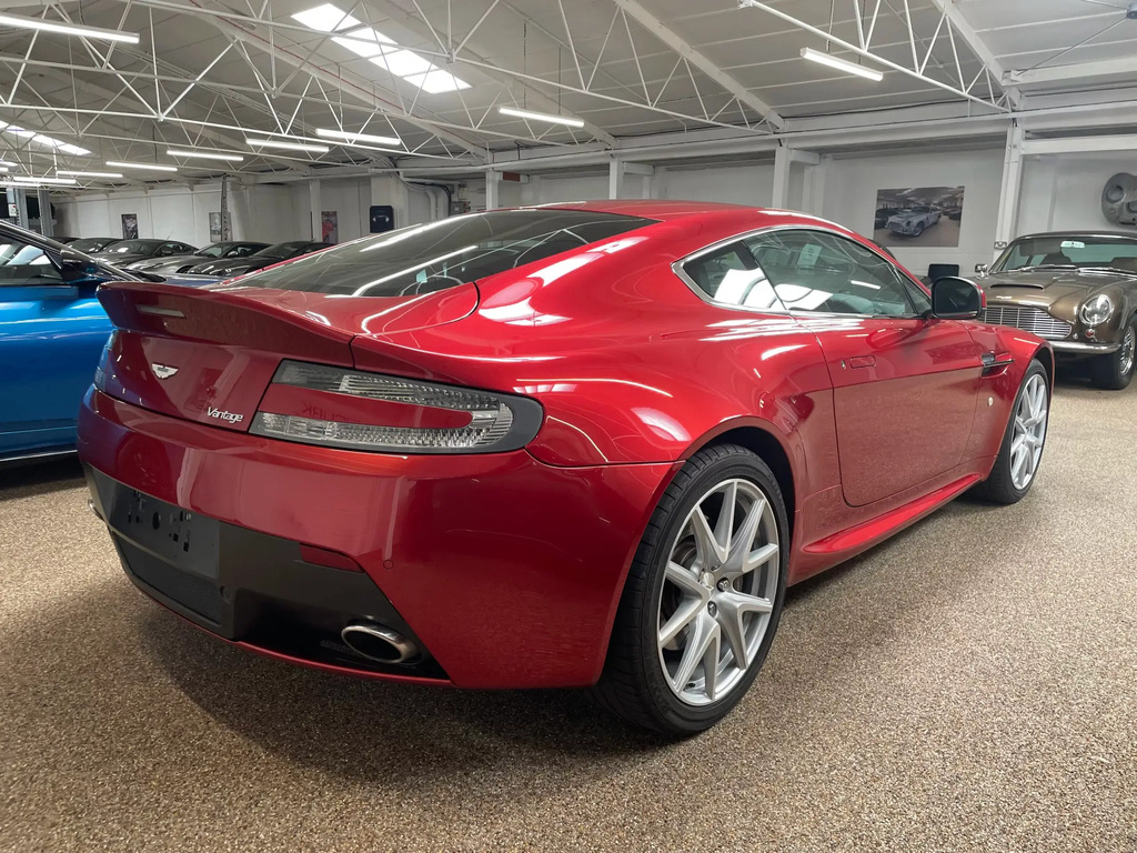 Aston Martin Vantage 4.7  #3