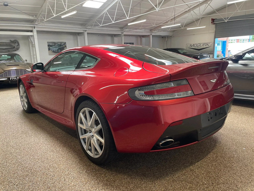 Aston Martin Vantage 4.7  #4
