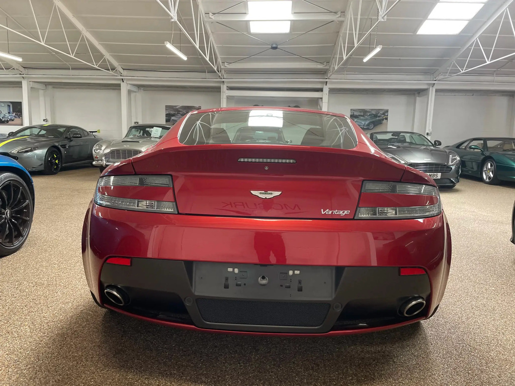 Aston Martin Vantage 4.7  #6
