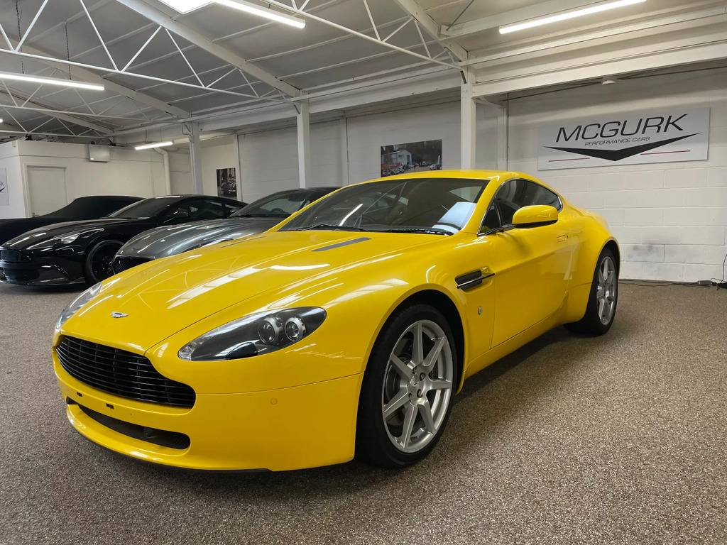 Aston Martin Vantage 4.7 V8 Coupe 