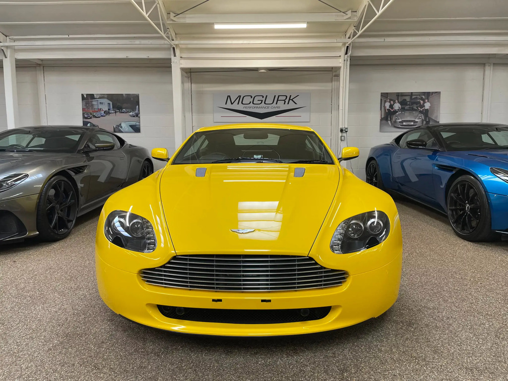 Aston Martin Vantage 4.7 #5