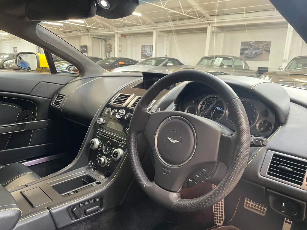 Aston Martin Vantage Vantage V8 Roadster Silver #11