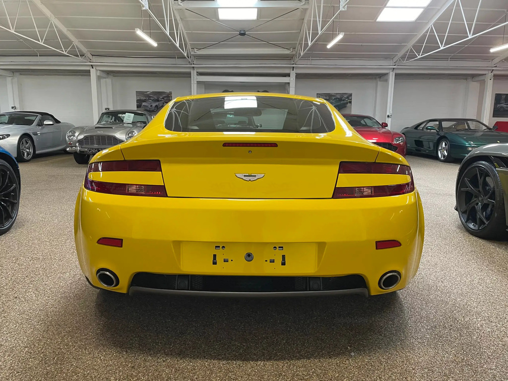 Aston Martin Vantage 4.7 #6