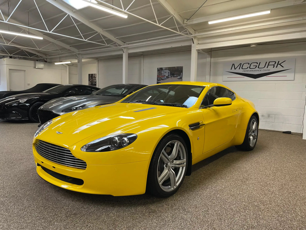 Aston Martin Vantage 4.7