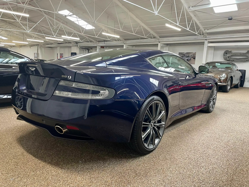Aston Martin DB9   #3