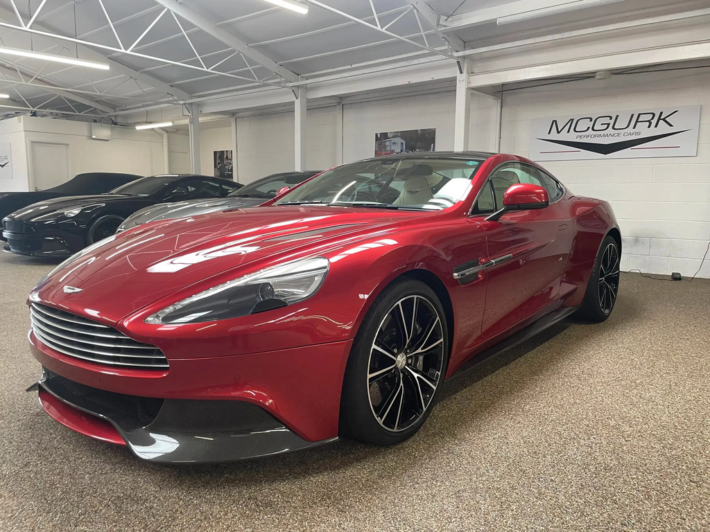 Aston Martin Vanquish 20