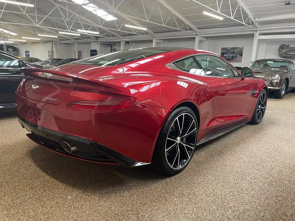 Aston Martin Vanquish 20 #3
