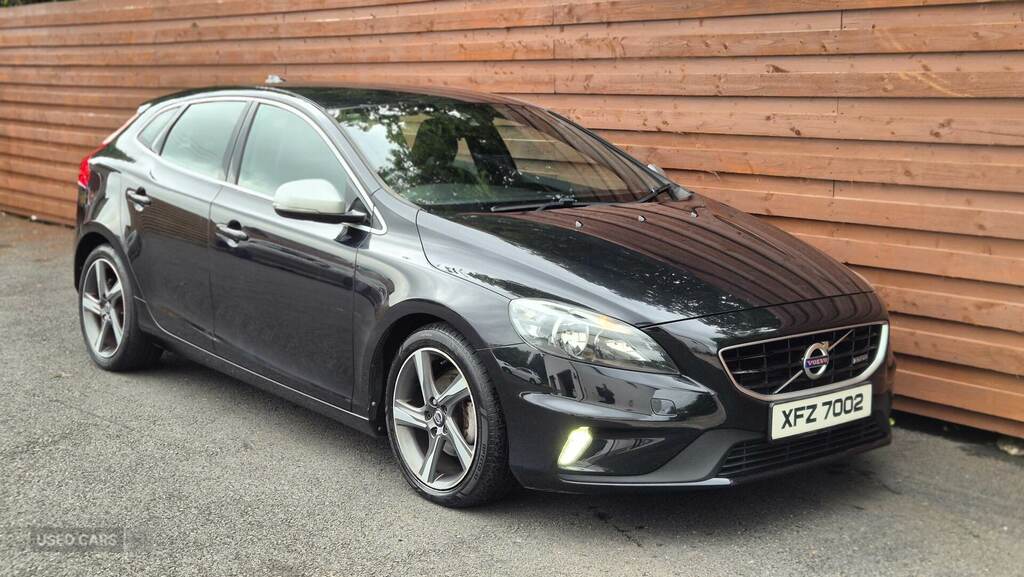 Volvo V40 D2 R Design Black #4