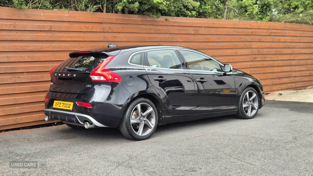 Volvo V40 D2 R Design Black #3
