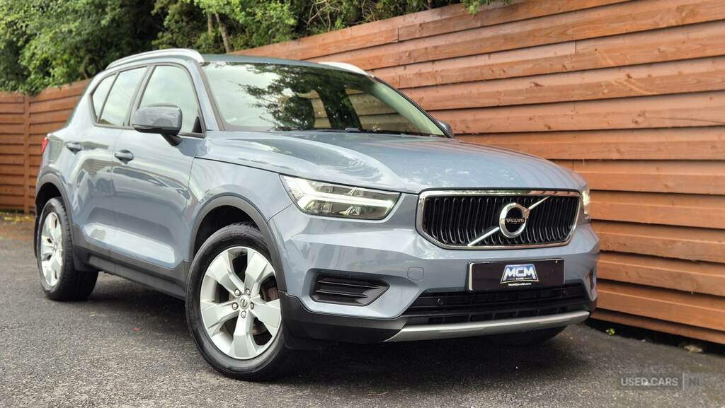 Volvo XC40 2.0 D3 Momentum Grey