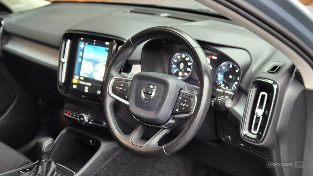 Volvo XC40 2.0 D3 Momentum Grey #5