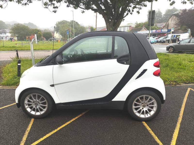Smart Fortwo Coupe Passion 84 White #2