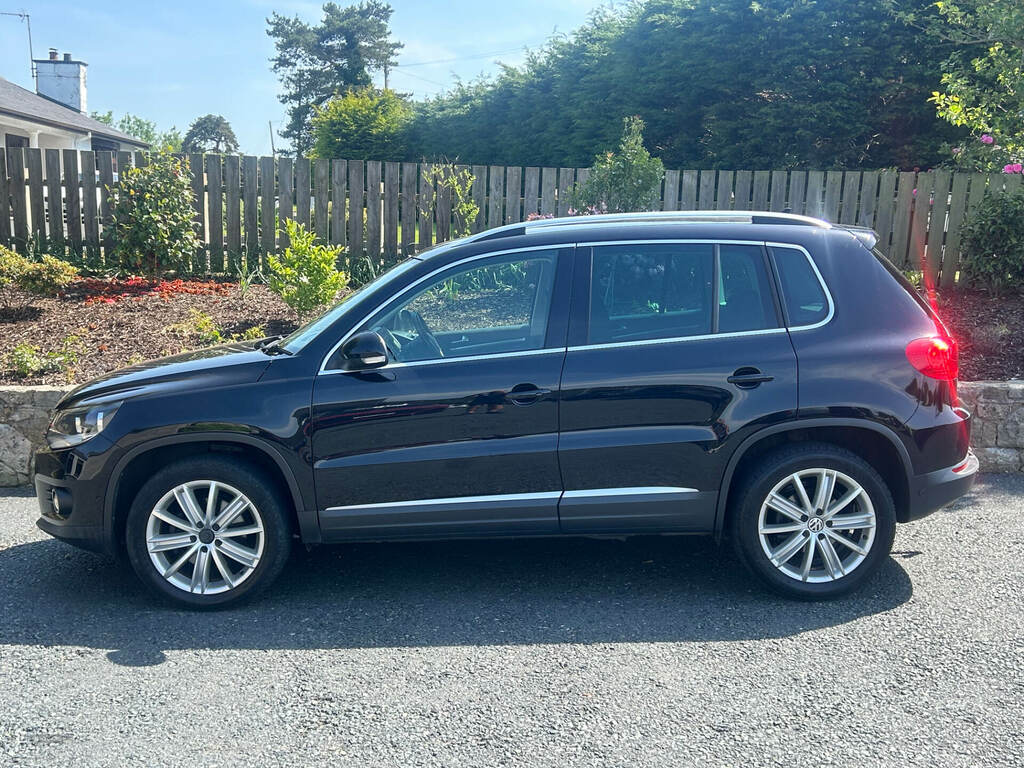 Volkswagen Tiguan 2.0 Tdi Bluemotion Tech Match Edition 150 CN16EOZ Black #5