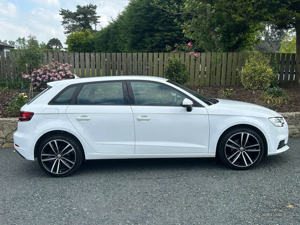 Audi A3 1.6 Tdi 116 Se Technik White