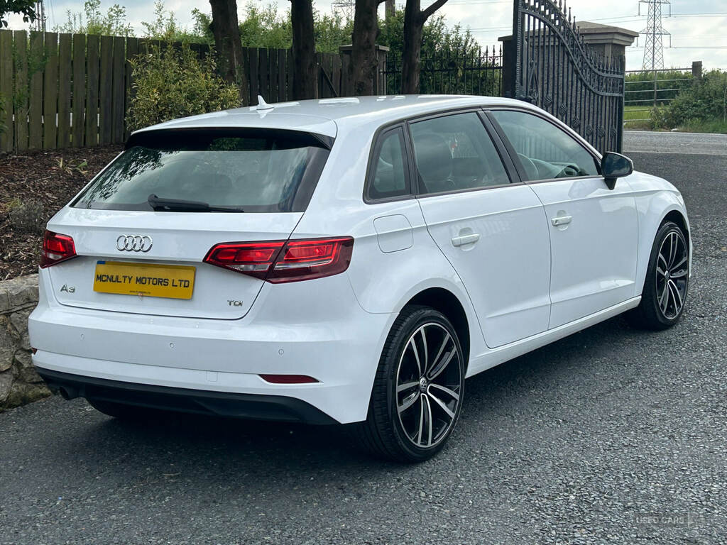 Audi A3 1.6 Tdi 116 Se Technik YR18FWH White #2