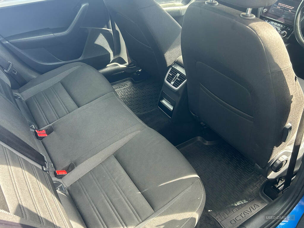 Skoda Octavia 1.6 Tdi Se Technology Grey #8