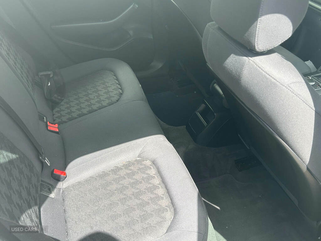Audi A3 1.6 Tdi Se White #6