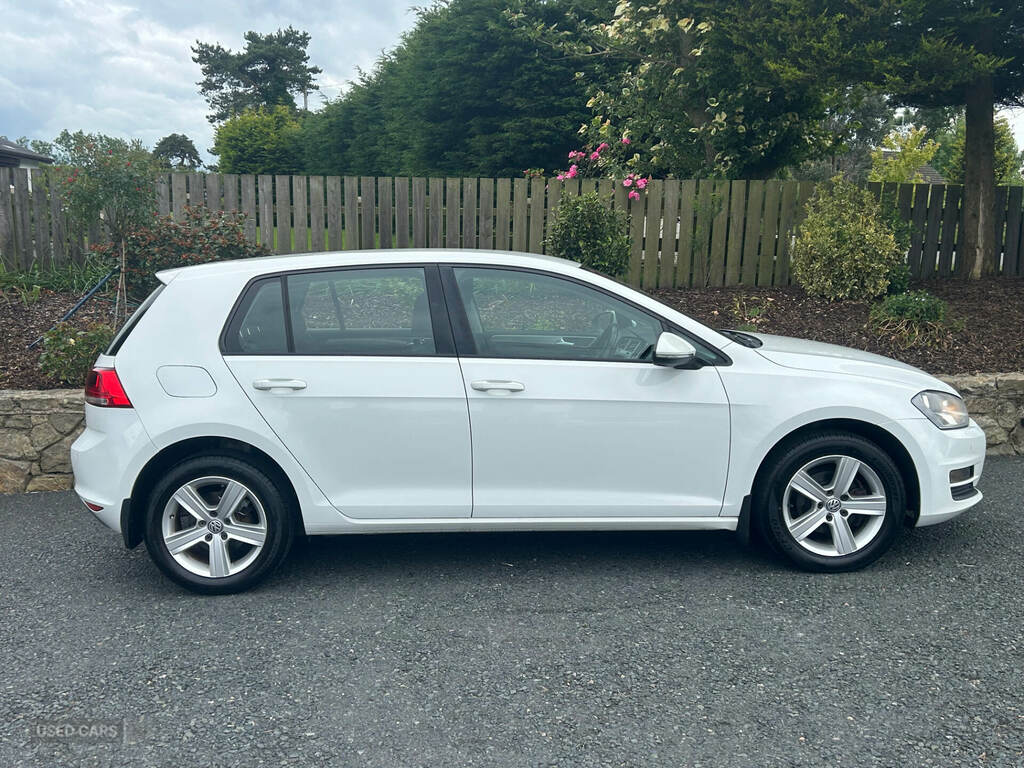 Volkswagen Golf 1.6 Tdi 105 Match WD14XZT White #2