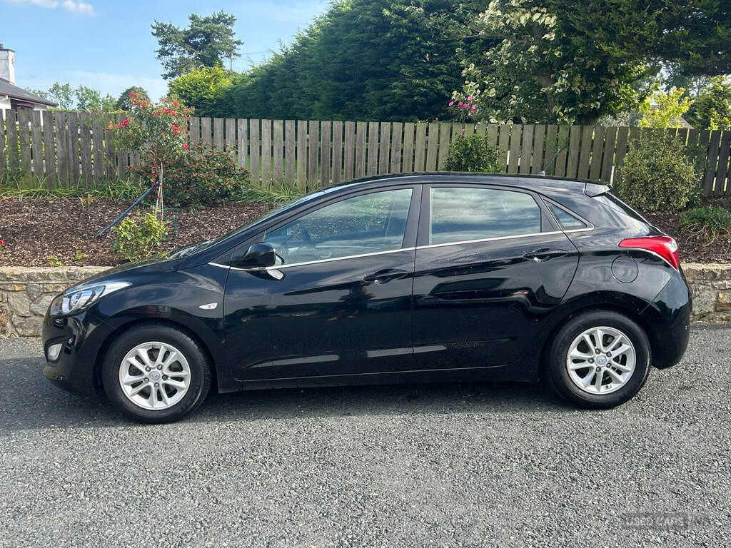 Hyundai I30 1.6 Crdi Blue Drive Se Black #5
