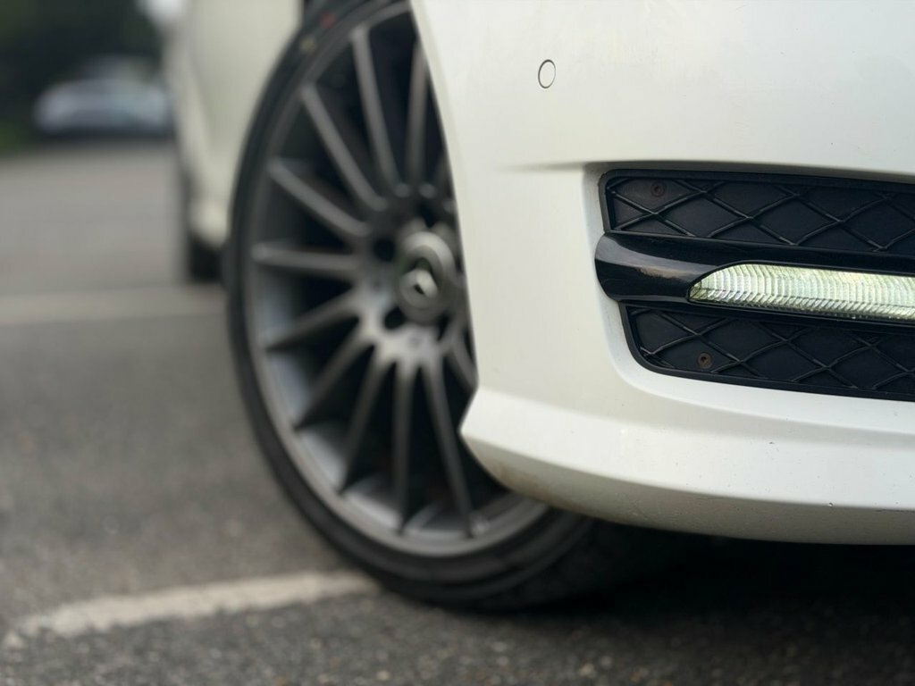 Mercedes-Benz C Class 6.2 C63 Amg Black #9