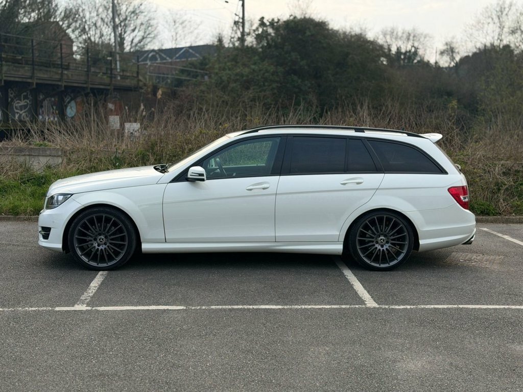 Mercedes-Benz C Class 6.2 C63 Amg Black #3