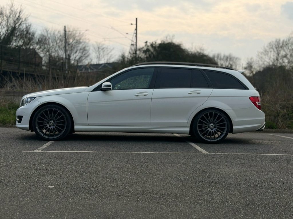 Mercedes-Benz C Class 6.2 C63 Amg Black #11
