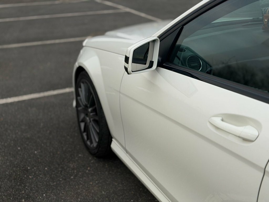 Mercedes-Benz C Class 6.2 C63 Amg Black #143