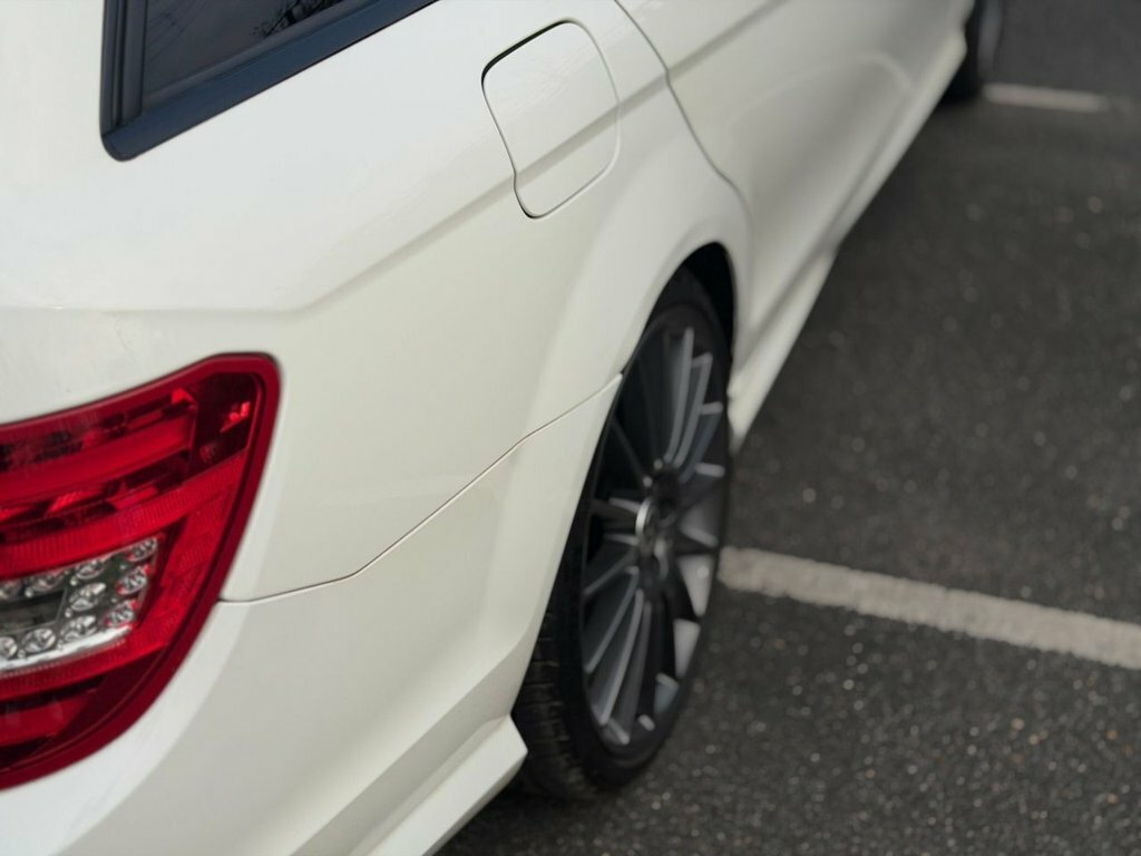 Mercedes-Benz C Class 6.2 C63 Amg Black #7