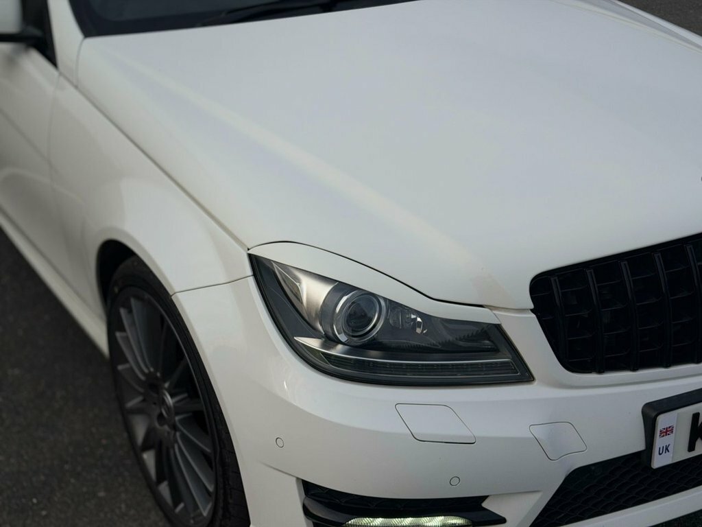 Mercedes-Benz C Class 6.2 C63 Amg Black #21