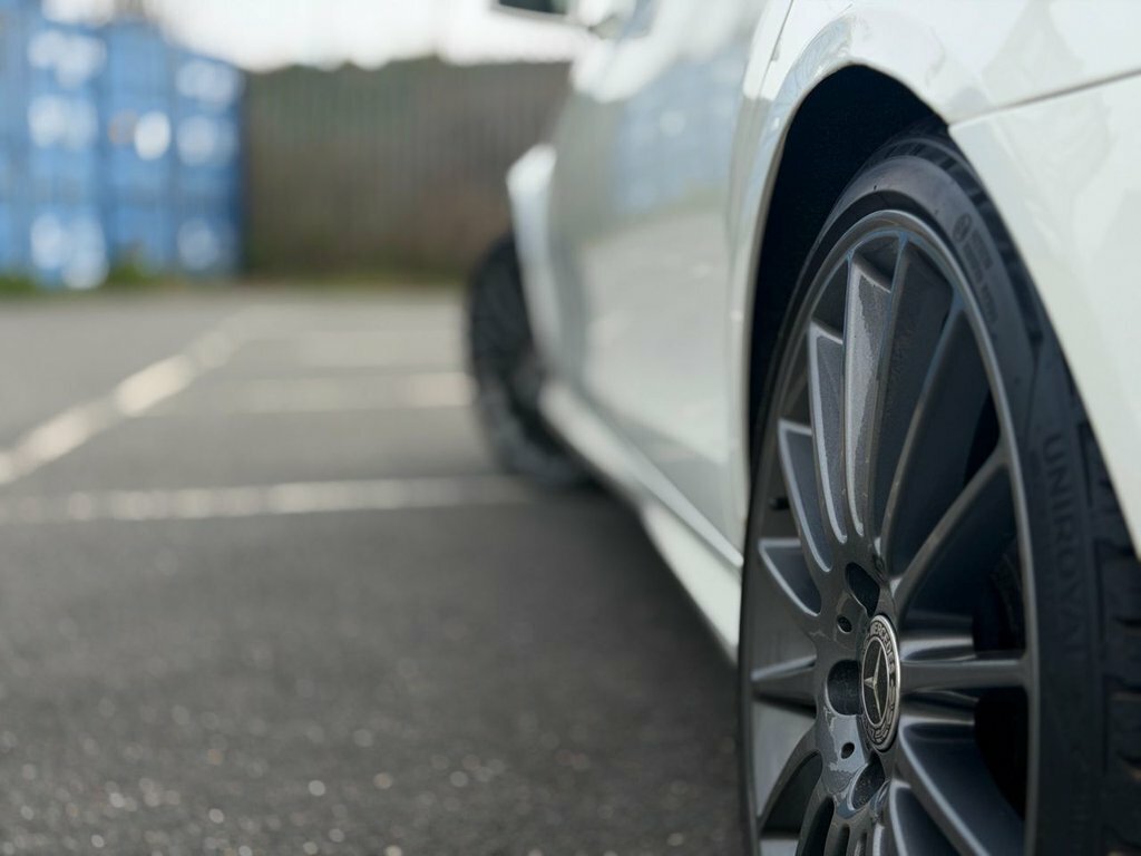 Mercedes-Benz C Class 6.2 C63 Amg Black #27