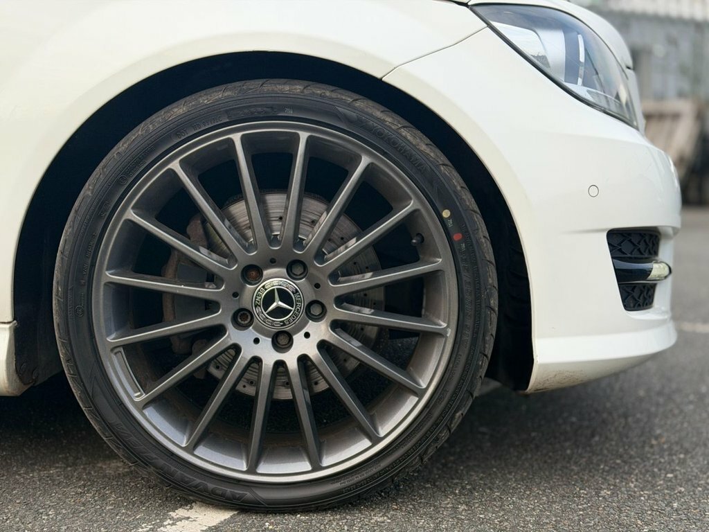 Mercedes-Benz C Class 6.2 C63 Amg Black #32