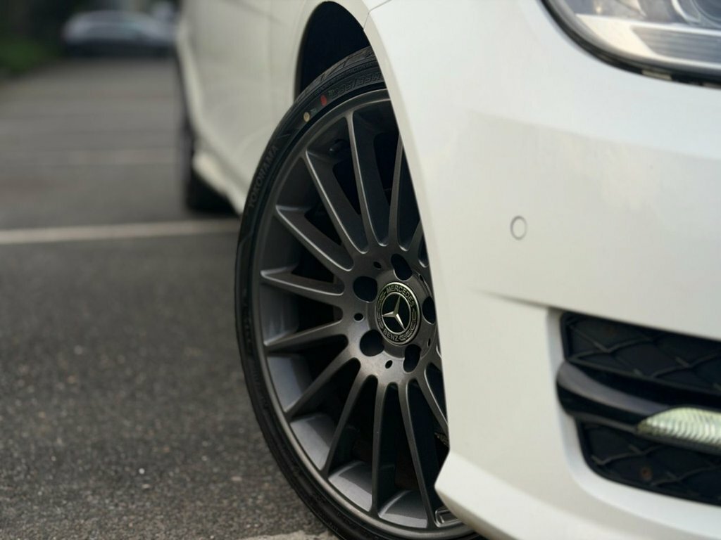 Mercedes-Benz C Class 6.2 C63 Amg Black #26