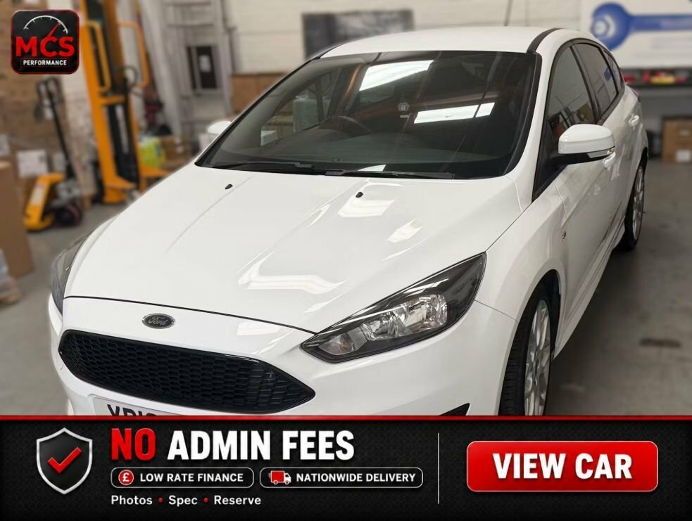 Ford Focus 1L St-line White