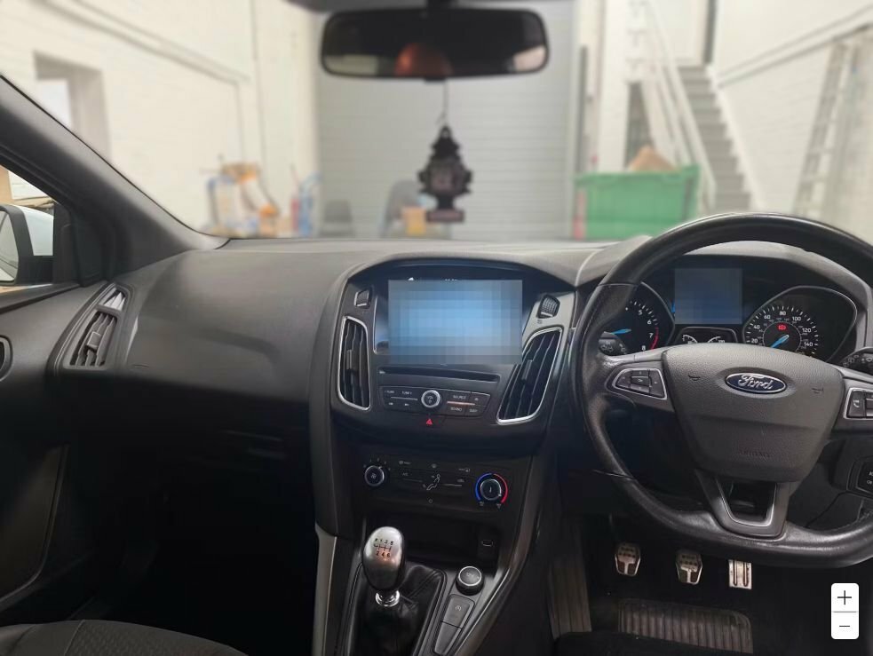 Ford Focus 1L St-line White #6