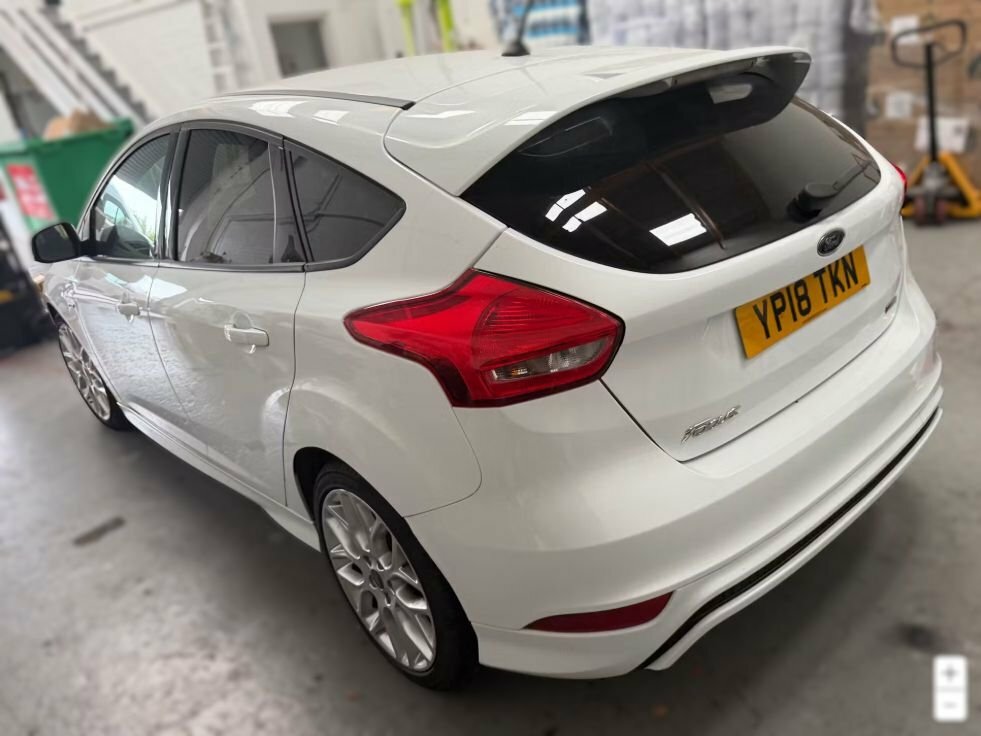 Ford Focus 1L St-line White #4