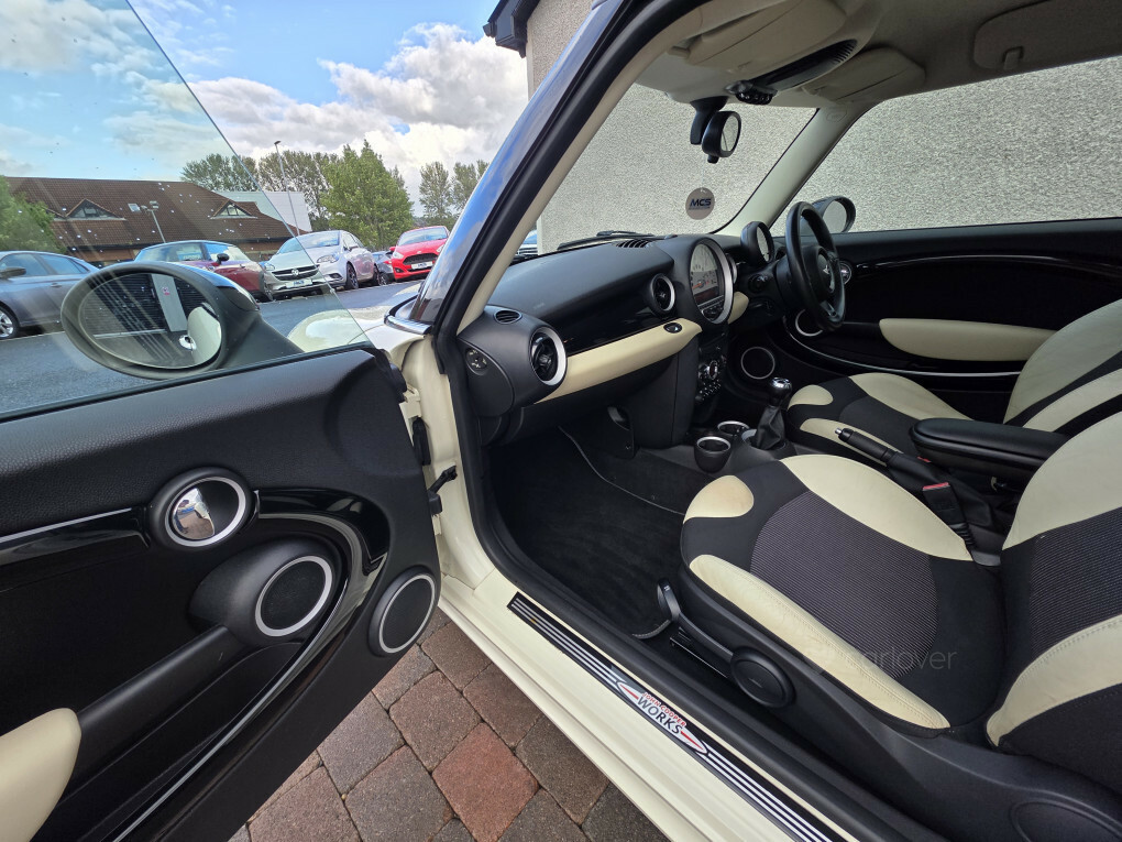 Mini Hatch Cooper 1.6 122 Bhp Blue #9