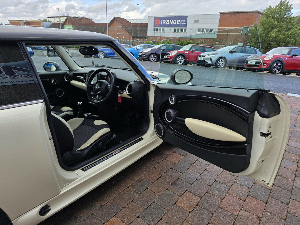 Mini Hatch Cooper 1.6 122 Bhp Blue #12