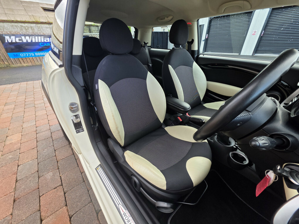 Mini Hatch Cooper 1.6 122 Bhp Blue #14