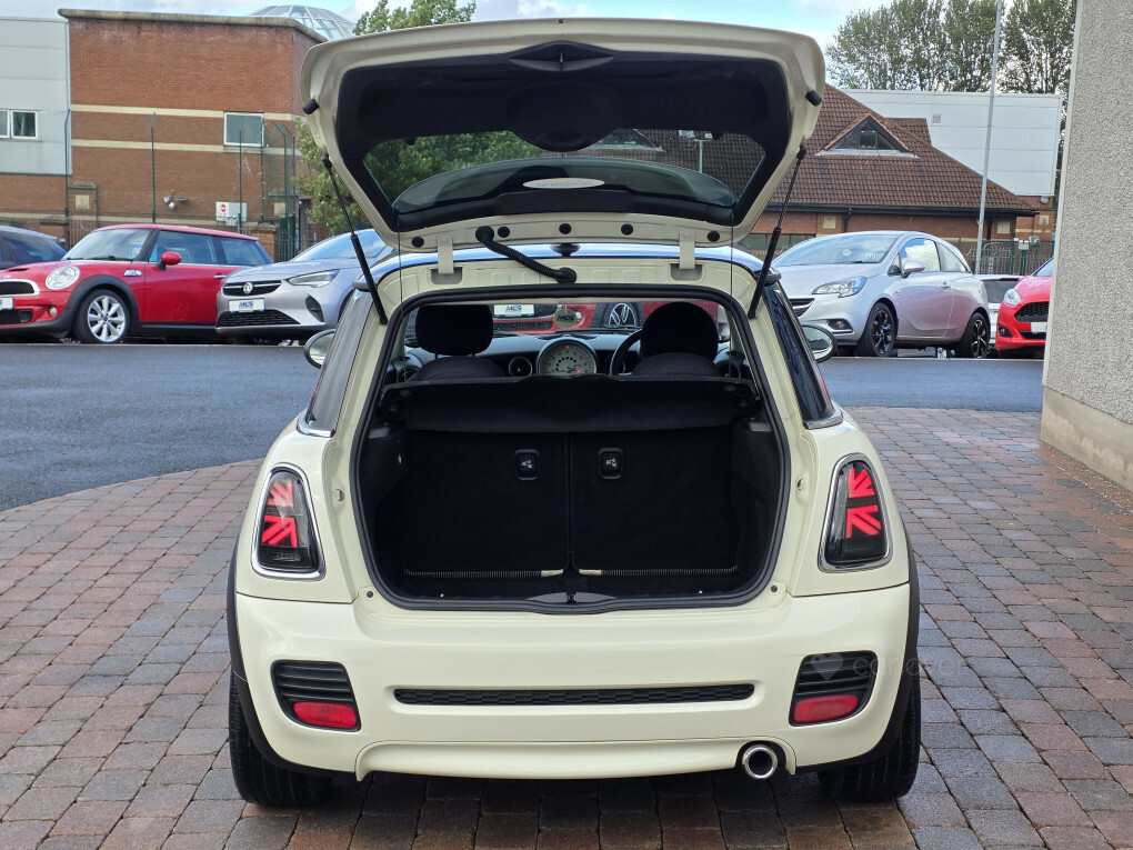 Mini Hatch Cooper 1.6 122 Bhp Blue #24