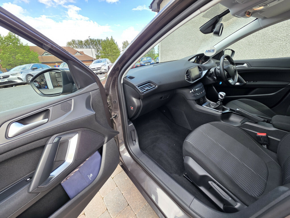 Peugeot 308 Hatchback Grey #10