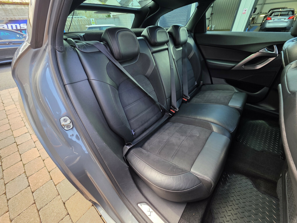 Citroen DS5 Hatchback White #20