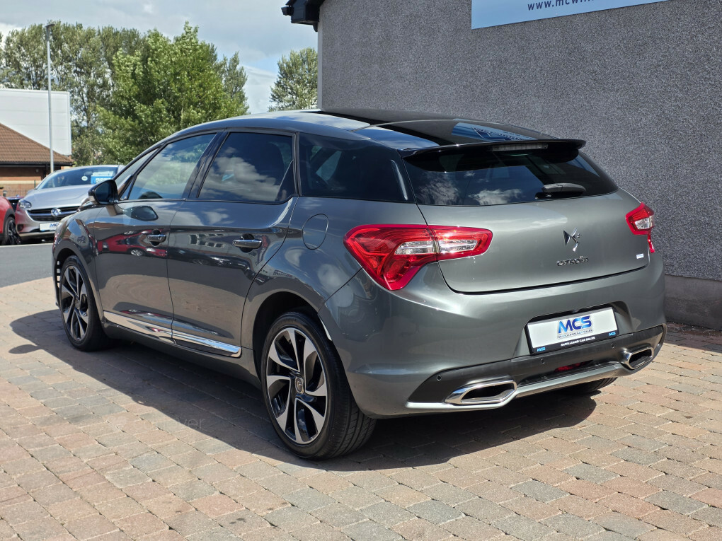 Citroen DS5 Hatchback White #38