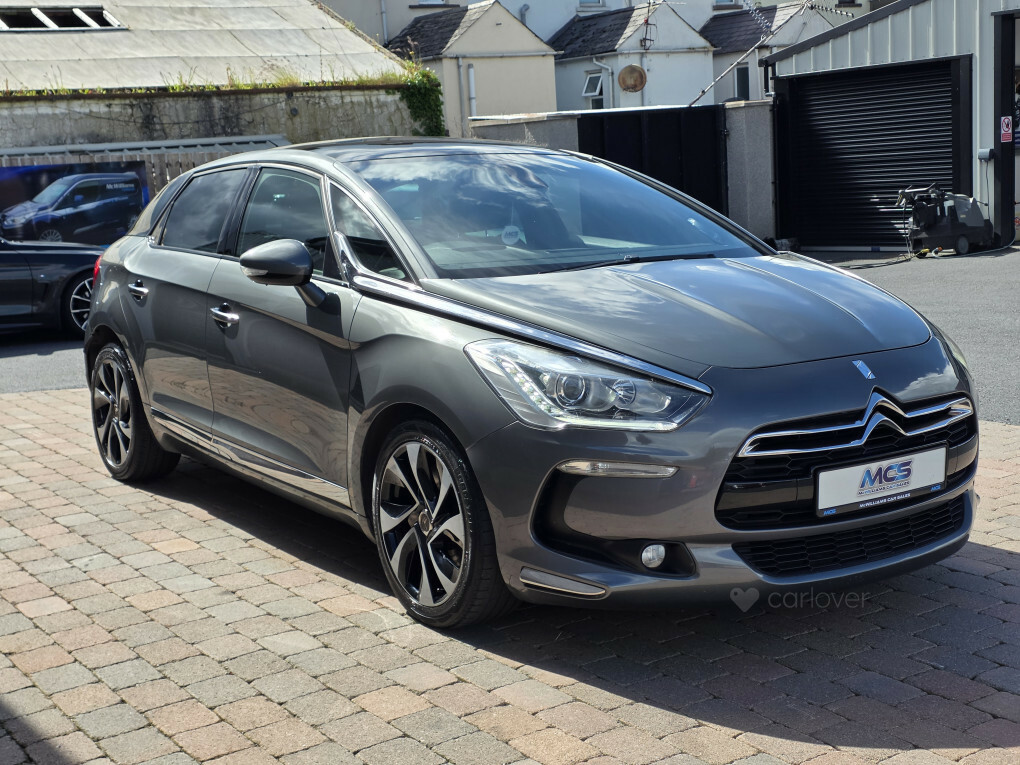 Citroen DS5 Hatchback White #40
