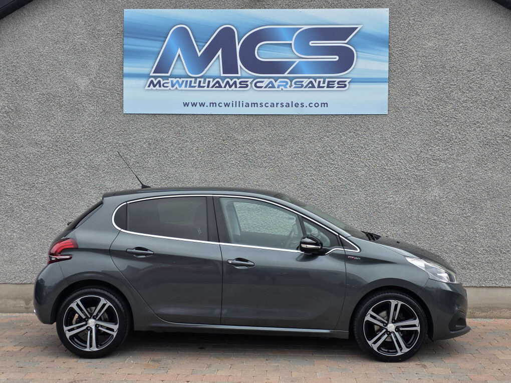 Peugeot 208 Gt Line Blue Hdi #2