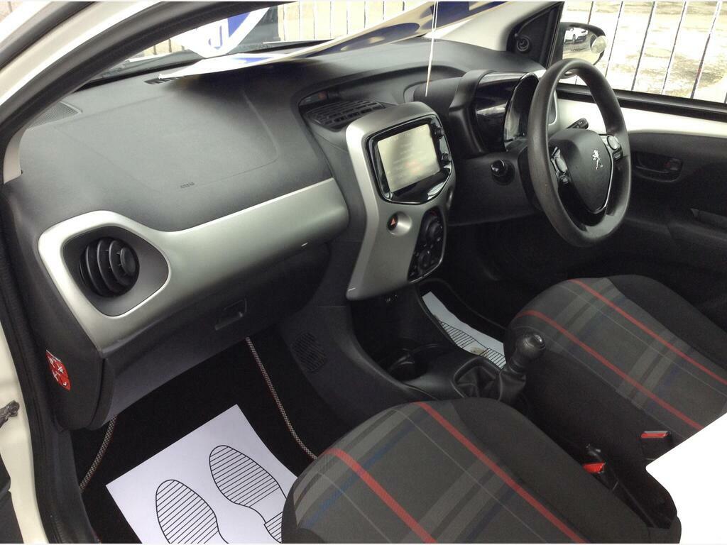 Peugeot 108 1.0 Active Grey #11