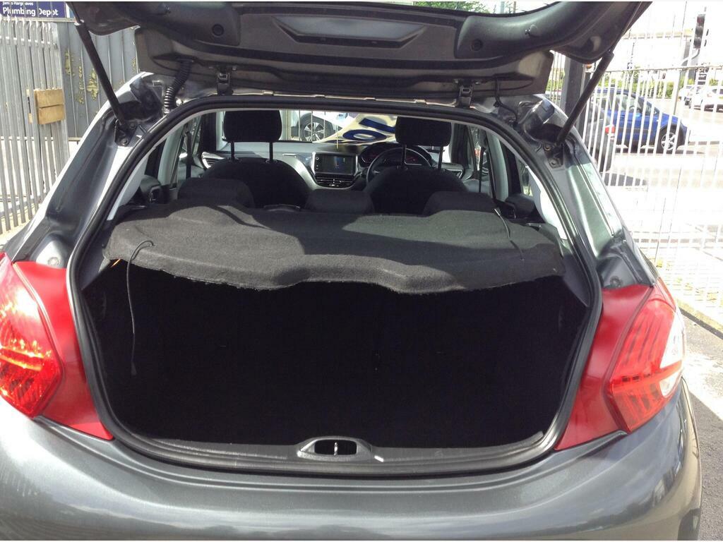 Peugeot 208 1.4 Hdi Allure 2014 White #10