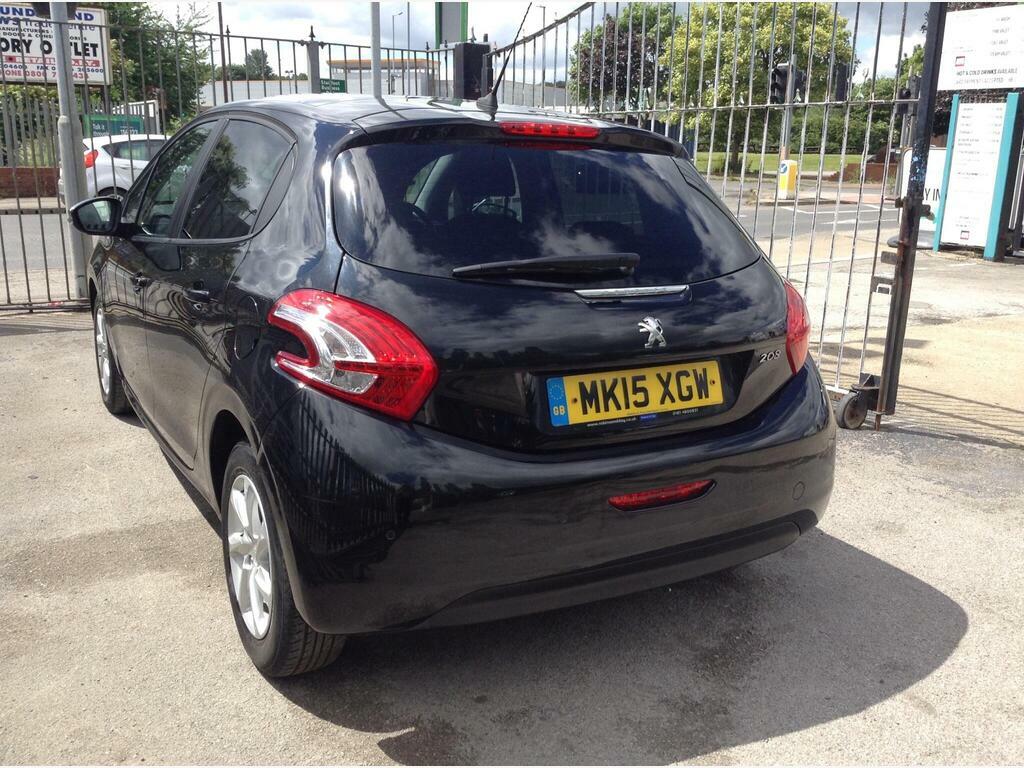 Peugeot 208 1.2 Vti Puretech Style Euro 6 Black #4