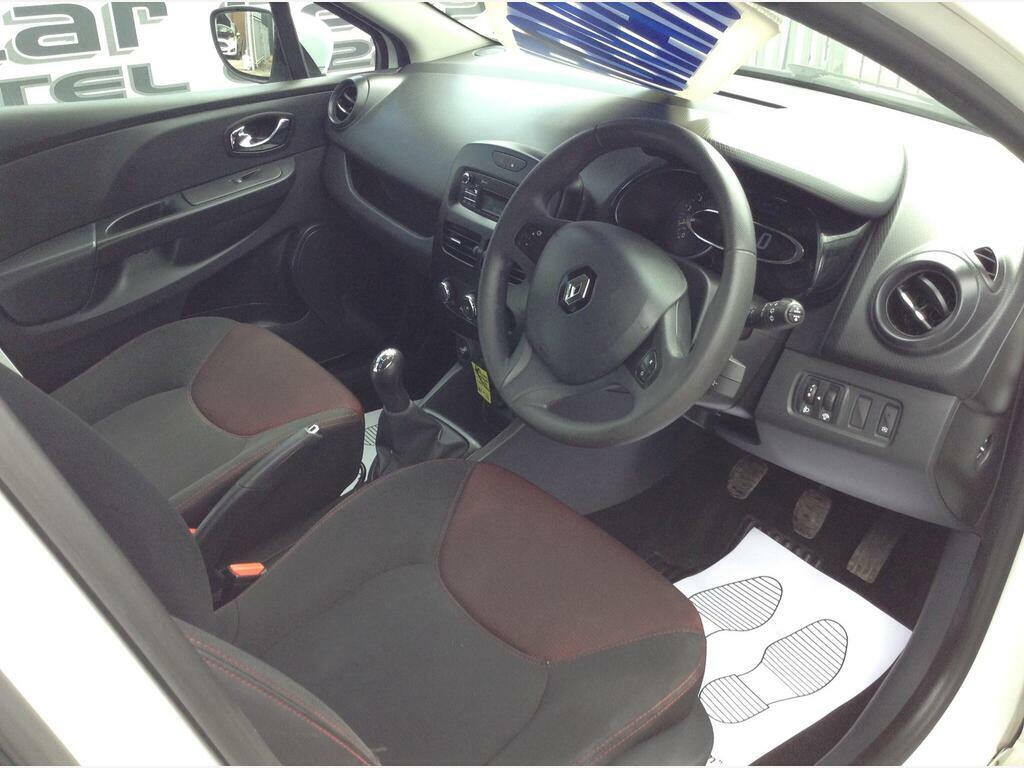 Renault Clio Hatchback Yellow #8